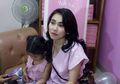 Beda dengan Artis Lain, Ayu Ting Ting Buka Toko Kue Merakyat