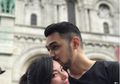 Jauh dari Sorotan Publik, Begini Kabar Terbaru Pasangan Kontroversial Asmirandah dan Jonas Rivanno yang Semakin Lengket