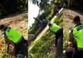 Aksi Heroik Pak Polisi, Antara Hidup dan Mati, Hadapi Pria Liar yang Bawa Pisau