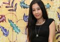 Foto Prewedding Ardina Rasti Tersebar, Netizen Salfok dengan Kursi dan Pose Rasti, Netizen: Aduh Posenya!