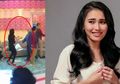 Begini Sikap Ayu Ting Ting Saat Bertemu Melly Goeslaw, Netizen : Ada Masalah?