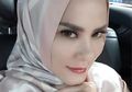 Gaya Feminim Angel Lelga dalam Balutan Dress, Intip yuk! Siapa Tahu Terinspirasi