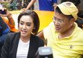 Tampil di Kafe Hotman Paris, Cita Citata Disawer Pake Uang Dolar!