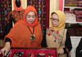 Siapapun Pasti Setuju Cantiknya Tenun dan Songket Termasuk Ibunda Jokowi, Ini yang Rutin Dilakukannya