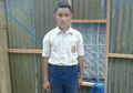 Mengharukan! Siswa SMP Ini Rela Kerja Serabutan demi Hidupi Sang Nenek dan Ayahnya