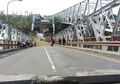 Cerita Dramatis Yusron Ketika Menggenggam Tangan Sopir Truk Korban Jembatan Ambruk