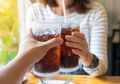 Duh, Ini 5 Dampak Buruk Jika Kita Terlalu Sering Mengonsumsi Soda