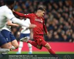 Detik-detik Firmino Permalukan Bek Manchester United Sampai Jatuh