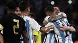 Lionel Messi Hattrick Kilat, Argentina Bantai Korban Indonesia