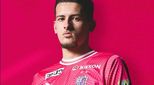 Bantu Bikin Gol Penting, Justin Hubner Dapat Balasan Tak Terduga dari Fan Cerezo Osaka