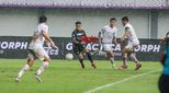 Hasil Liga 1 - Sempat Ditunda Akibat Hujan Deras, Brace Malik Risaldi Gagal Buat Madura United Menang Usai Dewa United Comeback