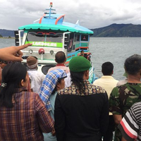 Curahan Hati 3 Keluarga Korban Kapal Tenggelam di Danau Toba, Memanjatkan Doa di Bibir Dermaga