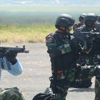 Kisah Heroik Personel Pasukan Khusus Indonesia Kopaska, Tanpa Senjata Menyusup ke Kapal Perang Malaysia yang Tengah Berulah 