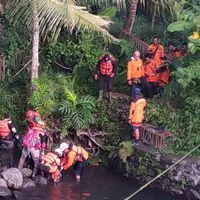 Jadi 'Pahlawan' Dalam Tragedi Susur Sungai yang Hanyutkan Ratuan Siswa, Kodir dan Mbah Diro yang Dapatkan Uang Penghargaan Rp 10 Juta Malah Menolak, Akhirnya Gunakan untuk Hal Mulia Ini