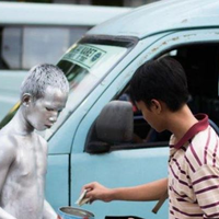 Jangan Lagi Beri Uang ke Manusia Silver di Palembang, Bisa Diancam Denda Rp50 Juta!
