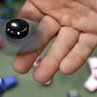 Orangtua Wajib Tahu! Fidget Spinner Dianggap Sebagai Mainan Paling Berbahaya Tahun Ini
