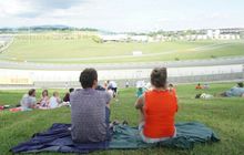 Sensasi Menonton Formula 1 di Atas Rumput