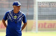 Pelatih Persib Bertekad Pertahankan Posisi Puncak di Liga 1 2018