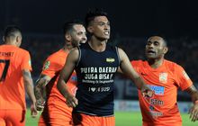 Mitra Kukar Vs Borneo FC - Mendengar Doa dan Mengamati Rambut Spike Lerby Eliandry