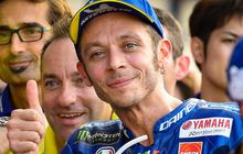 Tangis Penggemar Selimuti Salam Perpisahan Valentino Rossi untuk Dani Pedrosa