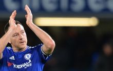 Demi Mourinho, Terry Rela Keluar Lapangan dengan Peti Mati