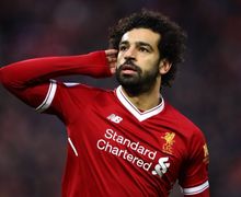 Usai Pesta Gol di Anfield, Mohamed Salah Tukar Kado Misterius dengan Fan Liverpool