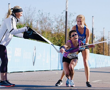 Hujan Air Mata Iringi Finis Dua Pelari Wanita di Ajang Dallas Marathon 2018