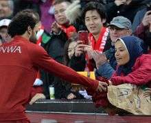 Terungkap! Ini Isi Kado Misterius yang Didapat Mohamed Salah di Kandang Liverpool