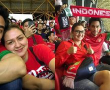 Darius Sinathrya Menembus Suhu Dingin untuk Dukung Timnas Indonesia