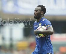 Simpati Atas Cedera Kiper Persib, Michael Essien Banjir Pujian dari Bobotoh