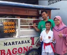 Kisah Penjual Martabak di Solo Antarkan Sang Putra Juarai Turnamen Karate Internasional