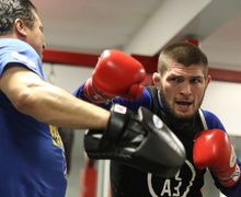 Khabib Nurmagomedov Tantang 3 Petarung Sepanjang Masa Sebelum Pensiun, Salah Satunya Floyd Mayweather