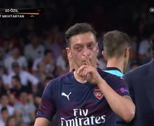 Video - Gestur Mesut Oezil yang Membuat Fan Valencia Tersulut Emosi