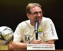 Persib Menang, Robert Rene Alberts Beri Pujian Setinggi Langit untuk Bobotoh