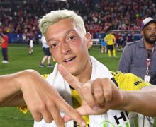 Diejek Fan Tottenham Hotspur, Mesut Oezil Balas dengan Sarkas