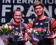 Ada Momen Romantis Praveen/Melati Saat Naik Podium Juara French Open 2019