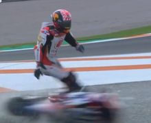 VIDEO - Detik-Detik Johann Zarco Alami Kecelakaan Horor di MotoGP Valencia