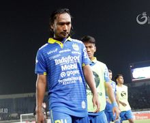 Usai Lempar Kode Misterius, Hariono Mendapat Kado Spesial dari Persib!