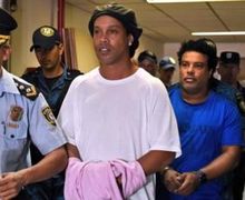 VIDEO - Tampilan Baru Ronaldinho yang Tampak Makin Macho di Penjara