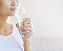 Sehat Saat Berpuasa, Manfaat Segelas Air Putih Waktu Berbuka