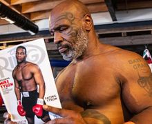Mike Tyson Yakin Bisa Pecundangi Floyd Mayweather dalam Duel Jalanan
