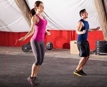 Alasan Lompat Tali Jadi Olahraga Ringan Terefektif Penurun Berat Badan