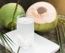 Stop Minum Air Kelapa! Jika Kamu Punya 4 Kondisi ini, Bahayanya Gak Main-main