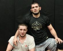 Terikat Bak Saudara, Khabib Siap Jadi Cornerman Petarung Ini di ONE Championship