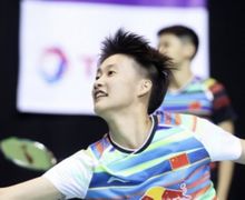 Momen Tunggal Putri China Tersandung di Panggung Gala Dinner BWF World Tour Finals 2019