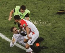 Petaka Sesi Foto Model Erotis di Stadion, Bikin Geger Rusia!