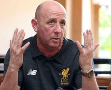 Legenda Liverpool Dihajar Orang Tak Dikenal hingga Kehilangan Tiga Gigi dan Masuk Rumah Sakit