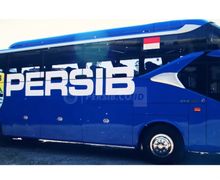 Baru Turun dari Bus, Tim Persib Bandung Langsung Dikerumuni Warga Solo