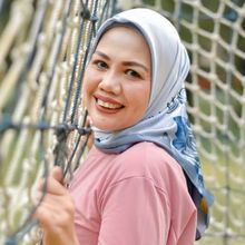 Girang Tak Karuan Gelendotan Manja Bareng Berondong Ganteng Lagi, Elly Sugigi Malah Disentil Netizen Gegara Dianggap Hobi Gonta-ganti Pacar: Nggak Kapok-kapok dari Dulu