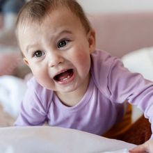 5 Penyebab Bayi Lambat Tumbuh Gigi, Ternyata Bisa karena Turunan